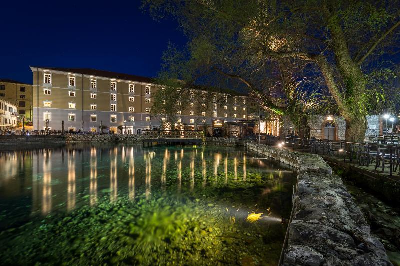 Hydrama Grand Hotel Exterior photo